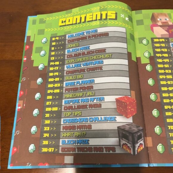100% Unofficial Minecrafters Unite Annual 2021 Paperback Book - Picture 8 of 13